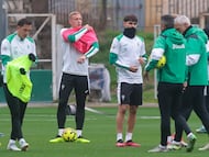 Jan Salas en el entrenamiento del Córdoba CF