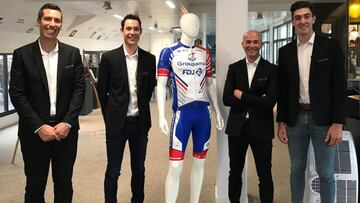 Jens Blatter, Nicolas Boisson, Jérome Gannat y Alexys Brunel posan en la presentación del equipo continental del Groupama-FDJ.