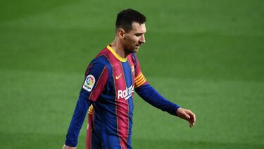 Alfredo Relaño looks at the fallout from the revelation of the Messi’s contract with Barcelona, with many coming to the defence of the Argentinean.