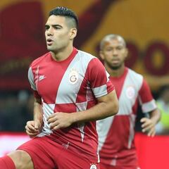 Falcao rebajaría un millón de euros de su sueldo