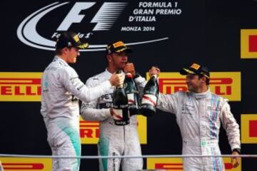 Nico Rosberg, Lewis Hamilton y Felipe Massa en el podio. 