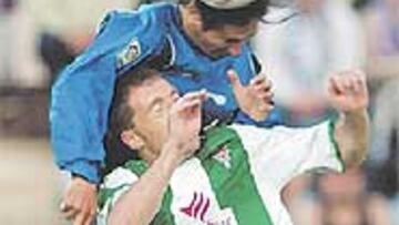 <b>ILUSIONADOS.</b> El gol de Gari mantiene al equipo de Uribe en la pelea por el ascenso a Primera.