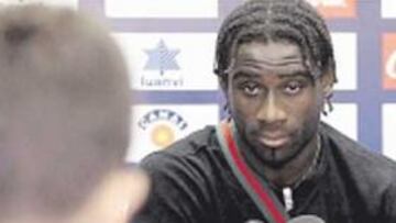 <b>DOBLE RASERO. </b>El jugador lleva nueve años como extrangero.