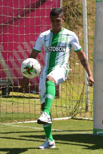 Estéfano Arango pasa un grande, venía de jugar en Alianza Petrolera.