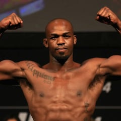 Por caso de dopaje le revocaron la licencia de UFC a Jon Jones