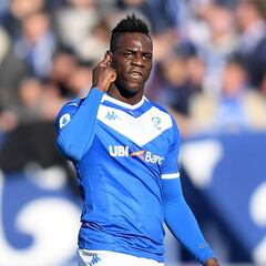 Balotelli clama contra otro episodio racista: "Qué vergüenza"