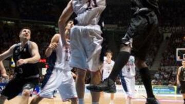 CAJA LABORAL 85 - BILBAO BASKET 76