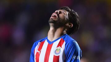 El experimentado atacante mexicano vive su peor momento como profesional. A sus 35 años, cumple un año sin gol, la peor racha de su carrera.