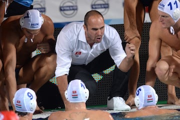 La leyenda moderna del waterpolo h¨²ngaro, uno de los mejores de la historia, 3 veces campe¨®n ol¨ªmpico y estuvo en activo desde 1990 a 2012, despu¨¦s fue seleccionador h¨²ngaro y fue segundo en el Europeo de 2014. Benedek falleci¨® el 18 de junio tras una larga enfermedad.