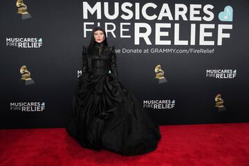 Lady Gaga en la alfombra roja de los Premios Grammy 2025.