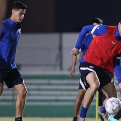 Sierralta alivia a la Selección y Lasarte prueba con Brereton