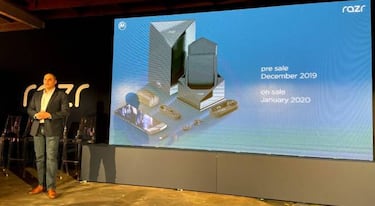 Motorola Razr, Hands-On