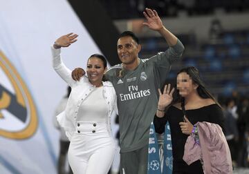 La fiesta continuó en el Bernabéu. Keylor Navas.