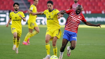 002/05/21  PARTIDO PRIMERA DIVISION 
 GRANADA - CADIZ 
 RUBEN SOBRINO  FOULQUIER