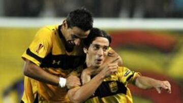 <b>DECISIVO.</b> El gol del español Javito resultó decisivo en el partido que el Aris ganó al Atlético en su debut en la Europa League 2010/2011.