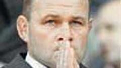 Martin Johnson apoya la destitución de Robinson