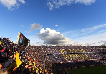 General view inside the stadium as Barcelona fans show their support prior to the La Liga match between FC Barcelona and Real Madrid CF at Camp Nou on October 28, 2018 in Barcelona, Spain. 