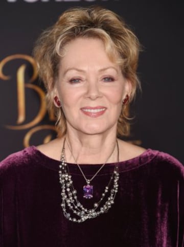 La actriz Jean Smart en la premiere mundial de La Bella y la Bestia