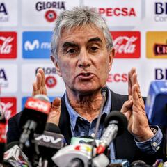 Oblitas deja la selección