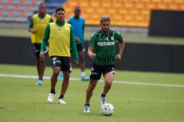 Fotos del entrenamiento de Nacional en el Atanasio Girardot acompañado de su afición.