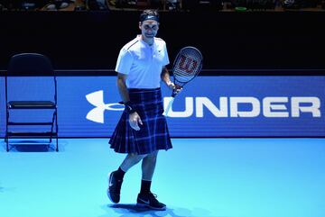 Andy Murray y Roger Federer participaron en una exhibición benéfica en Glasgow.