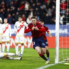 Raúl García se estrena en Primera División por todo lo alto