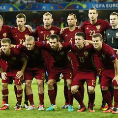 Rusia sigue en la UEFA