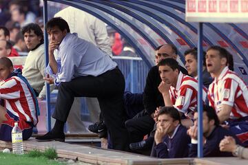 Tras retirarse como profesional del f¨²tbol, Marcos sigui¨® vinculado a este deporte. Esta vez como entrenador. Paso por los banquillos de Rayo Vallecano, Racing de Santander, Sevilla, Atl¨¦tico de Madrid, Real Zaragoza, Real Valladolid, Malaga y Granada 74.