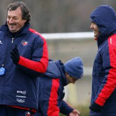 Valdivia: "Bonini era como un padre 'buena onda' en la Roja"