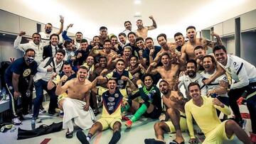 Solari, Fidalgo y el resto del Am&eacute;rica celebran el triunfo ante Chivas.
