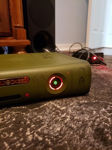 TimeShift: el juego que podía “matar” tu Xbox 360 con las temidas tres luces rojas