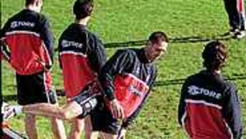 AL ATAQUE. Aira cree que el equipo ataca con muchos efectivos.