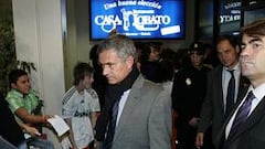 Mourinho tendrá cuatro escoltas en el palco privado