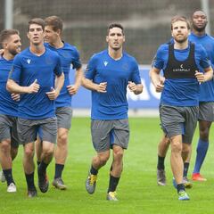 La Real se adapta a la suspensión liguera y el aplazamiento de la Copa