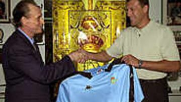 Gaspercic junto a Lopera en el momento de su presentación.