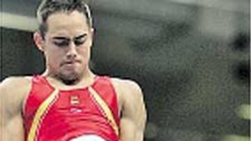 Rafa Martínez en caballo con arcos.