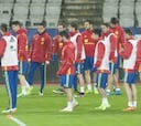 Del Bosque prueba con Bartra, Sergi Roberto, Alcácer y Nolito