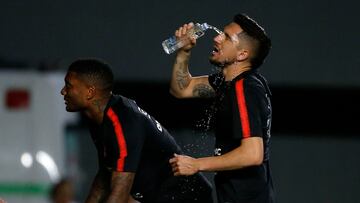 “Es más bueno que la cresta, pero en la Roja cambia”