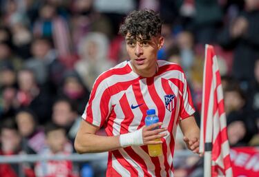 El desparpajo del Atlético B amenaza a un Málaga en tensión