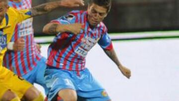 Simeone conoce al delantero del Catania a la perfección.