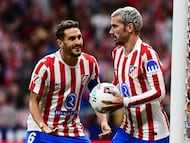 Soccer Football - LaLiga - Atletico Madrid v Athletic Bilbao - Riyadh Air Metropolitano, Madrid, Spain - April 25, 2026 Atletico Madrid's Antoine Griezmann celebrates scoring their first goal with Koke REUTERS/Juan Barbosa