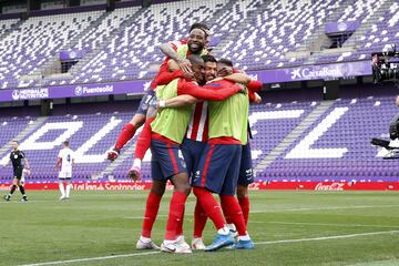 Los jugadores del Atlético de Madrid celebrando el título de campeones de LaLiga Santander después de ganar al Valladolid por 1-2