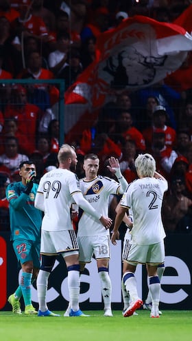 El Galaxy busca hacer del Dignity Health Sports Park una fortaleza para soñar con la remontada al actual bicampeón de México, el Toluca. REUTERS/Eloisa Sanchez