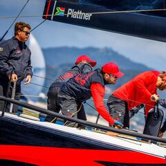 Phoenix amplía su ventaja tras la segunda jornada en Baiona