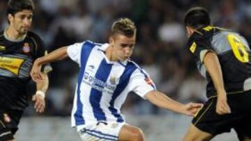 <b>LA JOYITA. </b>Griezmann, haciendo una bicicleta en el partido contra el Espanyol.