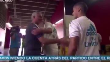 Mourinho saludó en el vestuario a los jugadores del Madrid