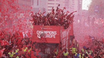 Liverpool celebrate winning the 2018/19 Champions League.