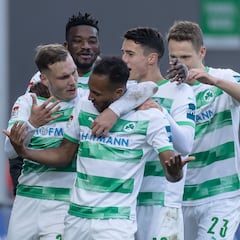 Exseleccionado de Estados Unidos sufre insultos racistas en la Copa de Alemania