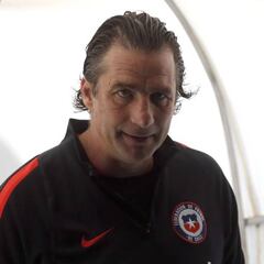 Pizzi explica regreso de Valdivia y aclara conversación con Bravo