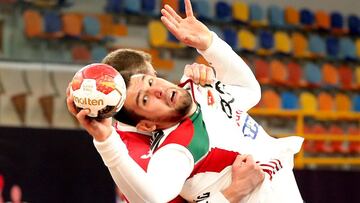 Fabregas y Banhidi, duelos de pivotes en el Francia-Hungría